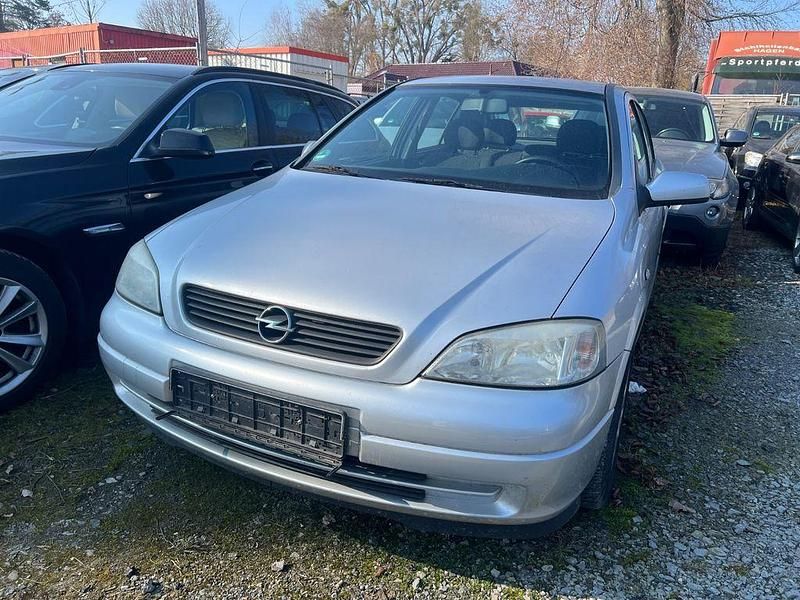 Gebraucht Opel Astra Comfort 84 PS (61 kW) 2002 Silber Limousine