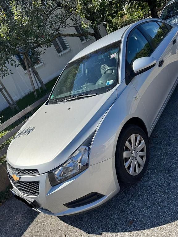 Silber Gebraucht 2009 Chevrolet Cruze Limousine | 2.500 € (Superpreis) - Bild 1/4