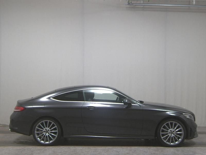 Gebraucht Mercedes C200 AMG line 184 PS (135 kW) 2021 Grau Coupé