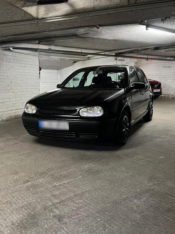 Gebraucht VW Golf IV 75 PS (55 kW) 2003 Schwarz Kleinwagen
