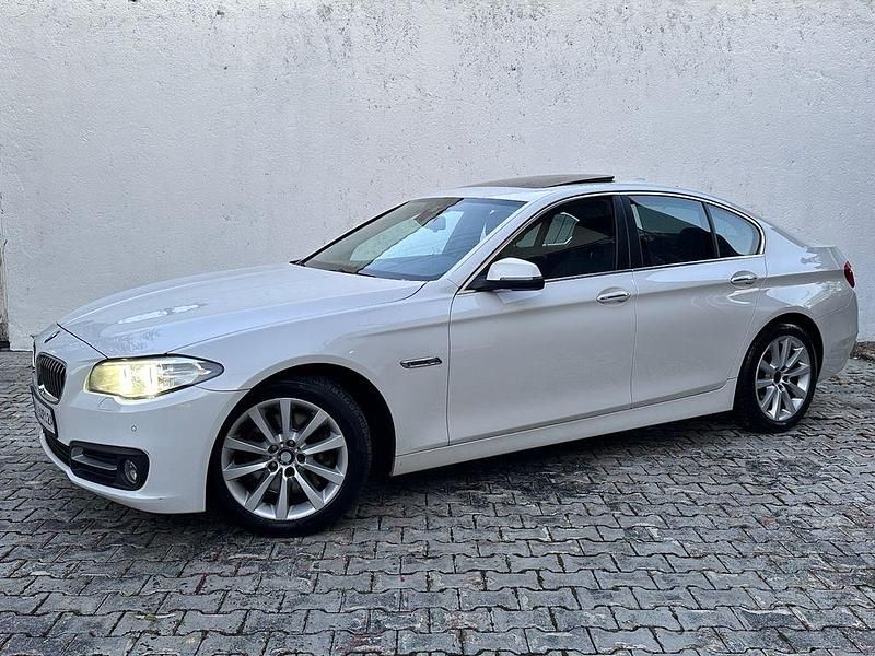 Alpinweiss iii Gebraucht 2016 BMW 530 Performance Limousine | 18.990 € (Fairer Preis) - Bild 1/4
