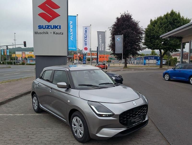 Neu Suzuki Swift 83 PS (61 kW) 2025 Silber Limousine