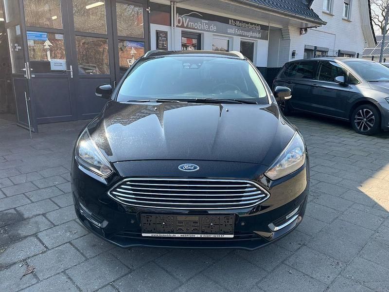 Gebraucht Ford Focus Titanium 150 PS (110 kW) 2016 Schwarz Limousine