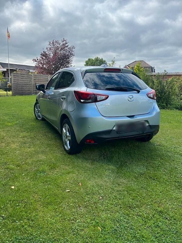 Silber Gebraucht 2019 Mazda 2 Limousine | 9.000 € (Guter Preis) - Bild 1/4