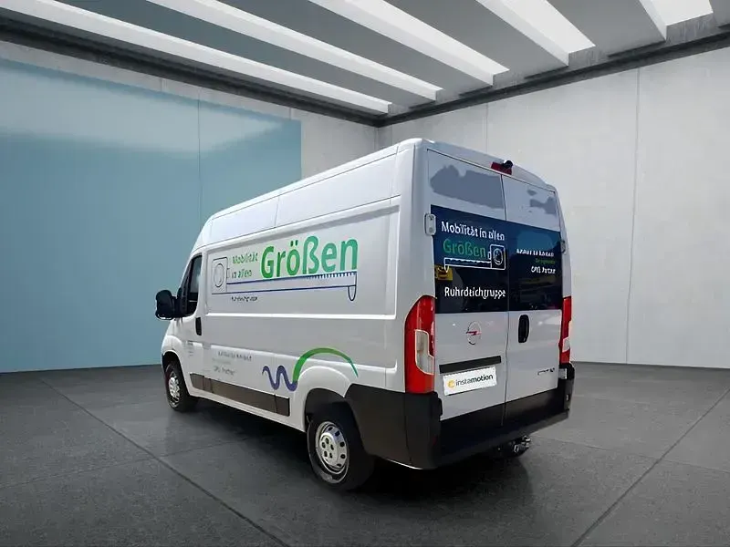 Gebraucht Opel Movano 140 PS (102 kW) 2023 Weiß Van