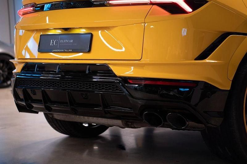 Second-hand Lamborghini Urus 666 CP (489 kW) 2023 Galben SUV