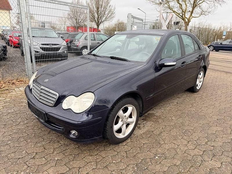 Gebraucht Mercedes C220 150 PS (110 kW) 2005 Blau Limousine