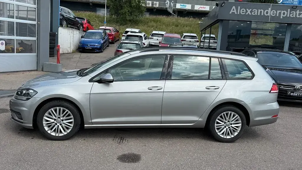 Second-hand VW Golf VII Trendline 116 CP (85 kW) 2018 Argintiu Break