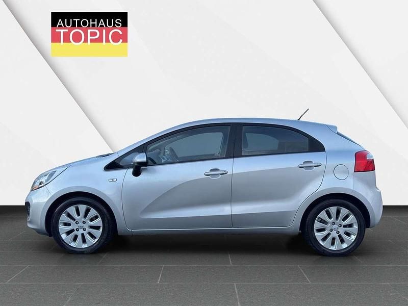 Gebraucht Kia Rio Edition 7 109 PS (80 kW) 2011 Brilliantsilber met. Kleinwagen