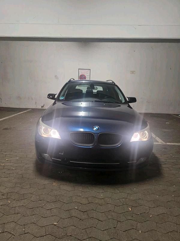Gebraucht BMW 535 286 PS (210 kW) 2009 Blau Kombi