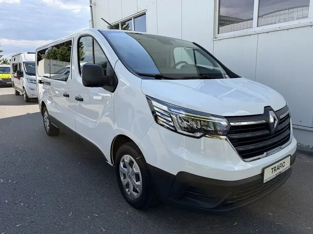 Gebraucht Renault Trafic 110 PS (80 kW) 2022 Weiß Van / Kleinbus