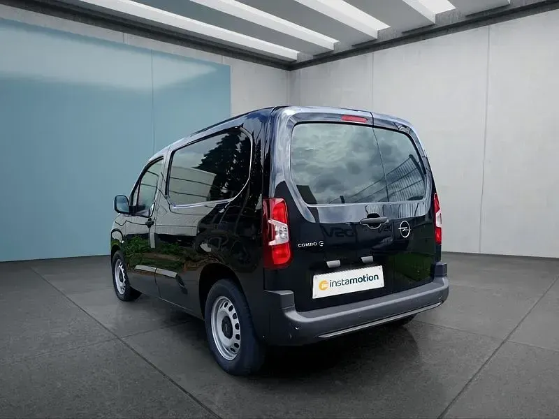 Nowe Opel Combo-e Life 100 kW (136 KM) 2025 Czarny