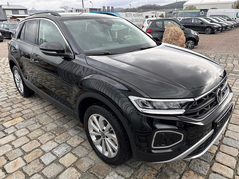 Neu VW T-Roc Style 150 PS (110 kW) 2026 Grenadillaschwarz metallic SUV