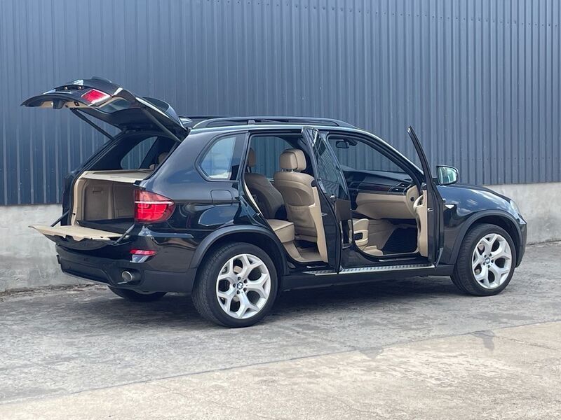 Schwarz Gebraucht 2011 BMW X5 Sport Line SUV | 18.990 € (Fairer Preis) - Bild 1/4