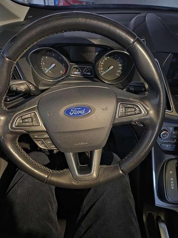 Gebraucht Ford Grand C-Max Titanium 163 PS (119 kW) 2015 Van / Kleinbus