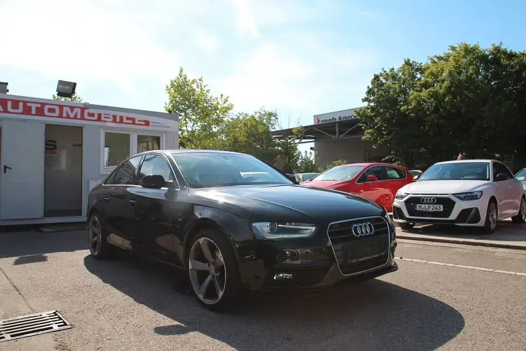 Gebraucht Audi A4 Ambiente 177 PS (130 kW) 2015 Schwarz Limousine