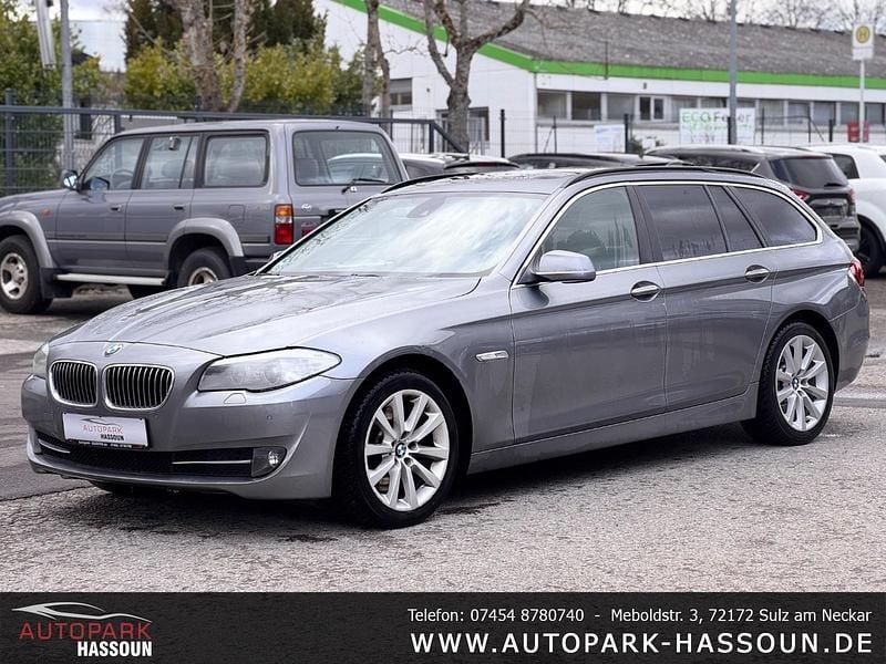 Gebraucht BMW 525 Sport Line 218 PS (160 kW) 2012 Spacegrau Kombi
