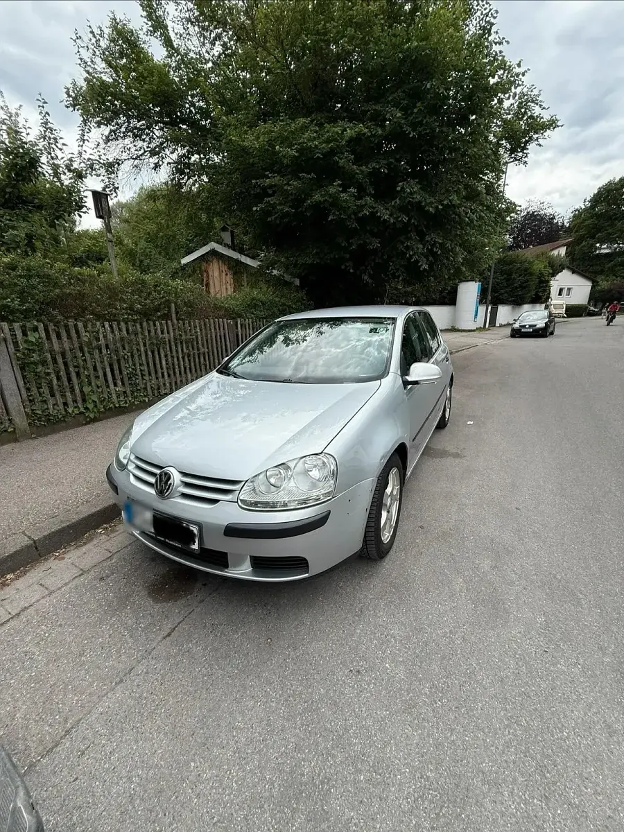 Gebraucht VW Golf V 75 PS (55 kW) 2005 Silber Kleinwagen