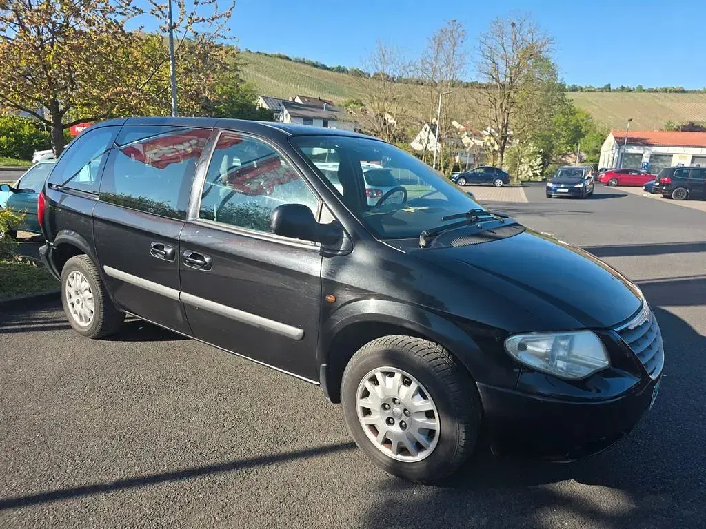 Gebraucht Chrysler Voyager 147 PS (108 kW) 2008 Schwarz Van / Kleinbus