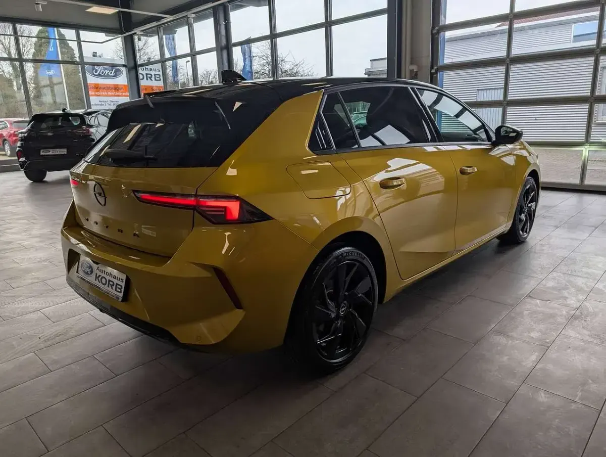 Gebraucht Opel Astra GS Line 131 PS (96 kW) 2023 Kult gelb Kleinwagen