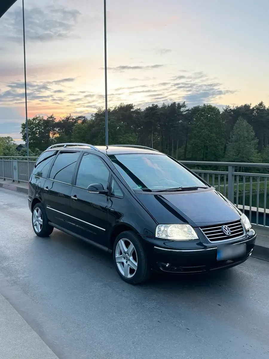 Gebraucht VW Sharan 140 PS (102 kW) 2010 Schwarz Van / Kleinbus