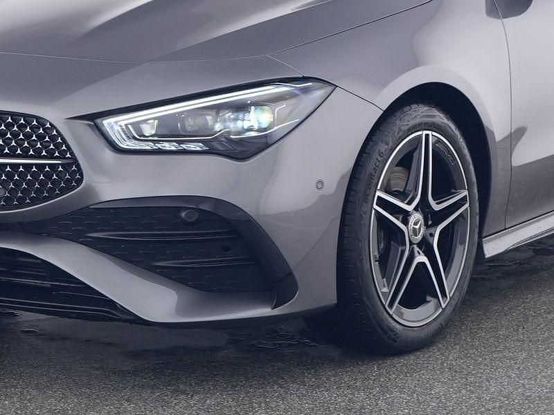 Gebraucht Mercedes CLA180 AMG 116 PS (85 kW) 2023 Metalliclack mountaingrau Limousine
