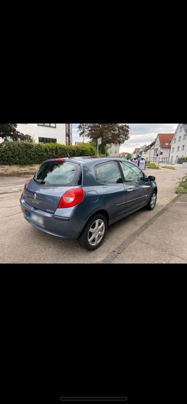 Gebraucht Renault Clio II Dynamique 111 PS (81 kW) 2006 Blau Kleinwagen