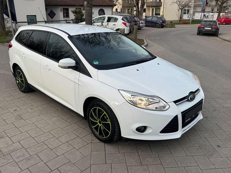 Gebraucht Ford Focus Trend 86 PS (63 kW) 2012 Weiß Kombi