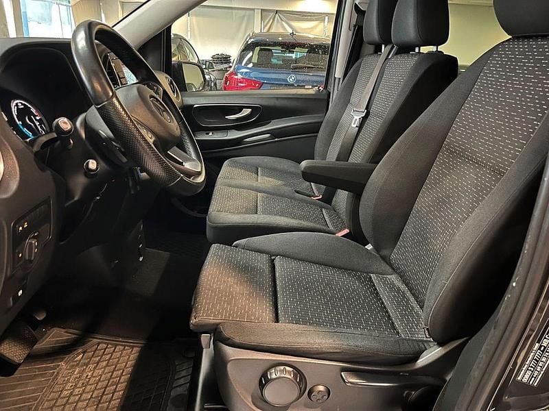 Gebraucht Mercedes e-Vito 150 kW (204 PS) 2022 Grau Van / Kleinbus