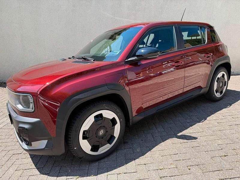 Neu Renault R4 Evolution 89 kW (122 PS) 2025 Kamesinrot Limousine