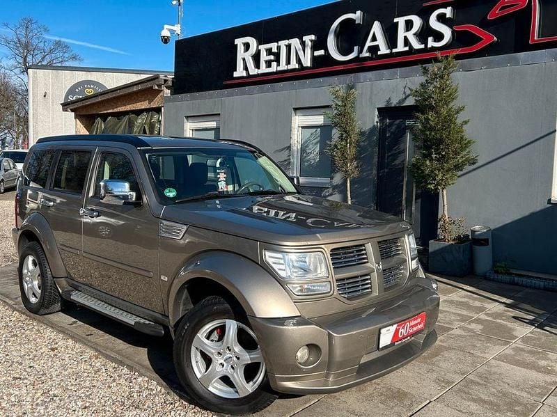 Gebraucht Dodge Nitro 205 PS (150 kW) 2007 Gold SUV