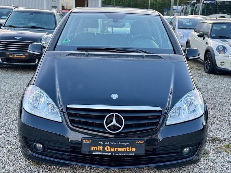 Gebraucht Mercedes A180 109 PS (80 kW) 2011 Schwarz Limousine