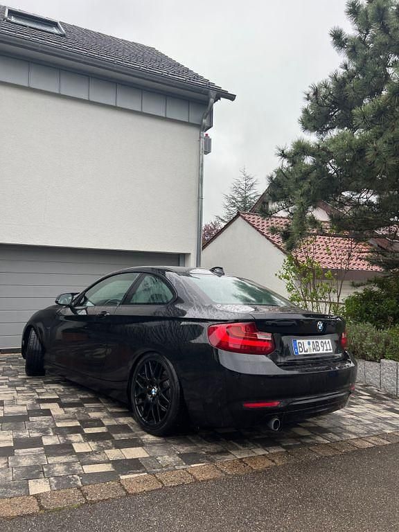 Gebraucht BMW 220 Sport Line 184 PS (135 kW) 2015 Schwarz Coupé