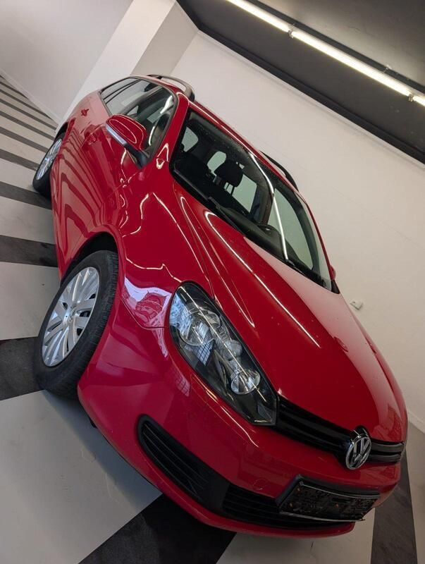 Rot Gebraucht 2011 VW Golf VI Kombi | 4.999 € (Guter Preis) - Bild 1/4