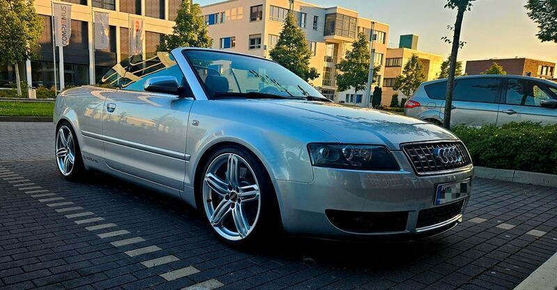 Silber Gebraucht 2004 Audi S4 Cabriolet Sport Cabrio | 22.150 € - Bild 1/4