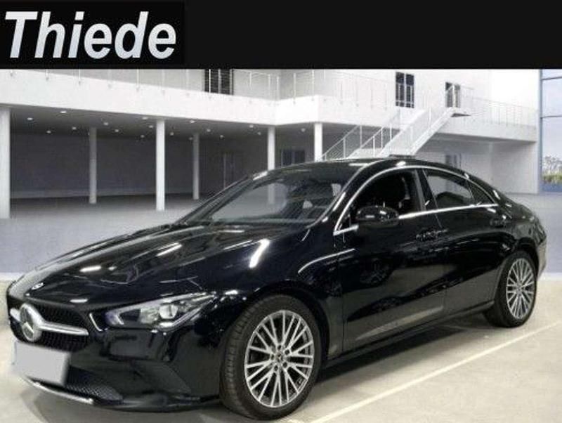 Nachtschwarz Gebraucht 2022 Mercedes CLA200 Progressive Coupé | 25.200 € (Guter Preis) - Bild 1/1