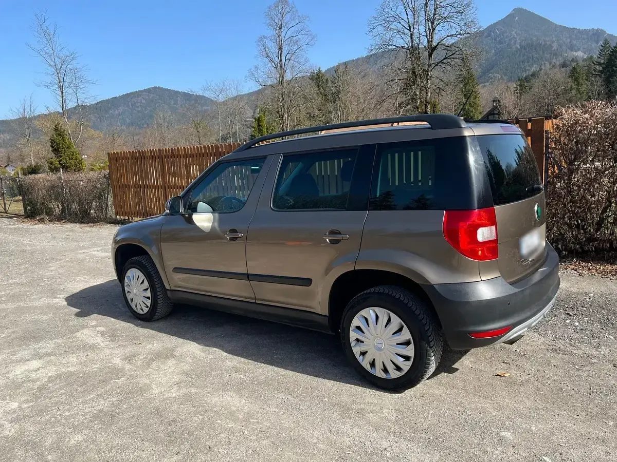 Gebraucht Skoda Yeti Ambition 105 PS (77 kW) 2011 Braun SUV