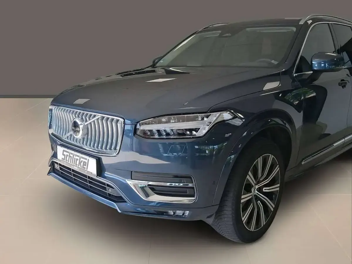 Gebraucht Volvo XC90 235 PS (172 kW) 2023 Denim blue / metallic SUV
