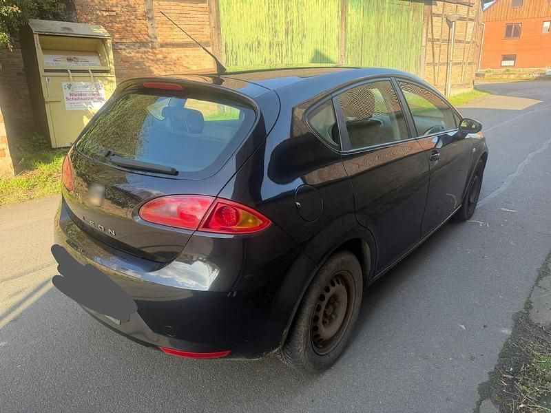 Gebraucht Seat Leon 101 PS (74 kW) 2006 Schwarz Kleinwagen