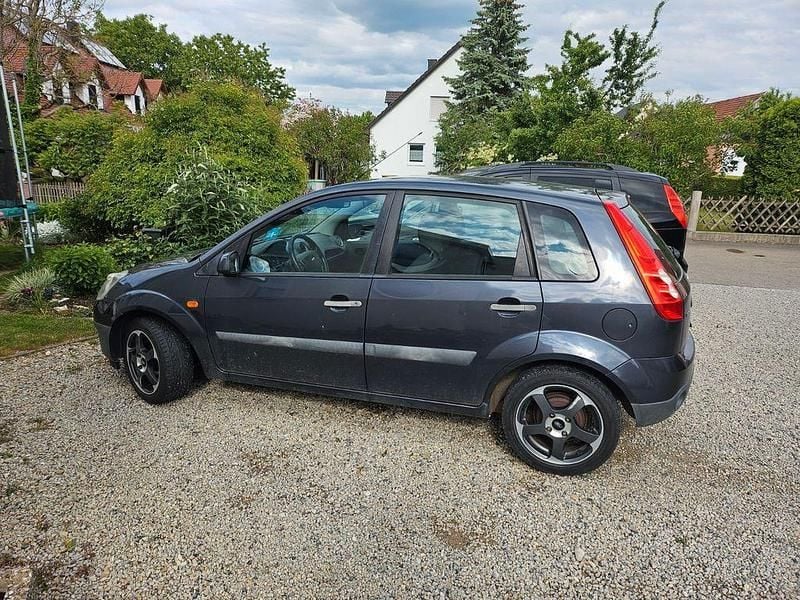 Gebraucht Ford Fiesta 69 PS (50 kW) 2006 Grau Kleinwagen