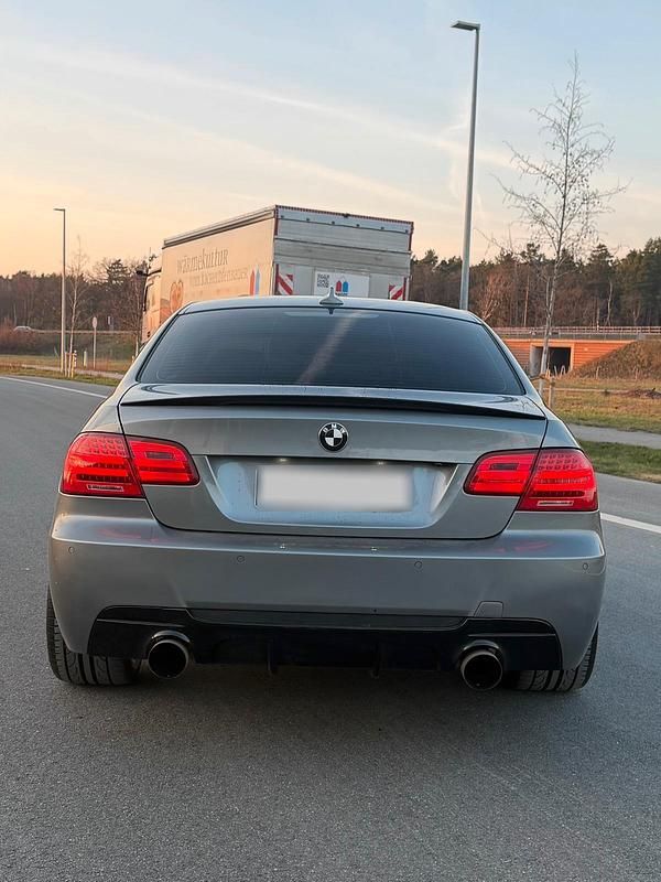 Gebraucht BMW 335 M Sport 430 PS (316 kW) 2007 Grau Coupé
