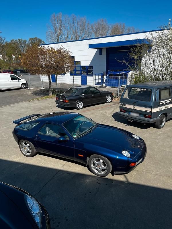 Second-hand Porsche 928 349 CP (256 kW) 1992 Albastru Coupe