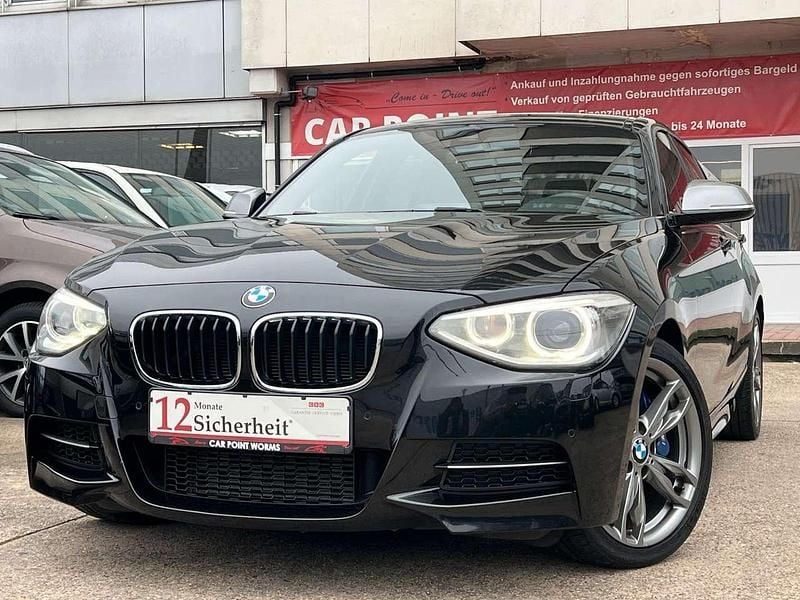 Saphirschwarz Gebraucht 2013 BMW 135 Kleinwagen | 22.990 € (Fairer Preis) - Bild 1/3