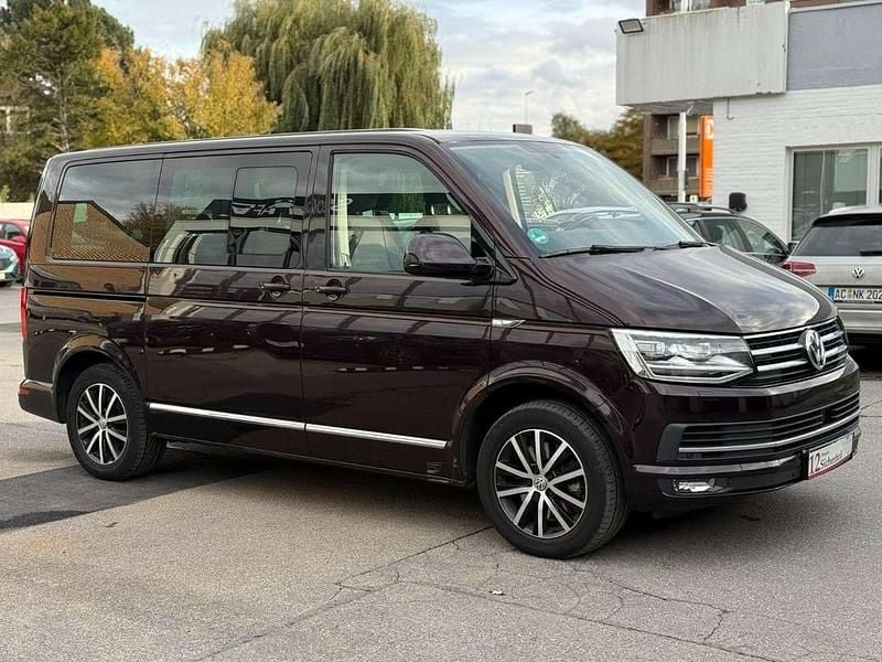 Schwarz Gebraucht 2016 VW Multivan Highline Van | 29.900 € (Superpreis) - Bild 1/2