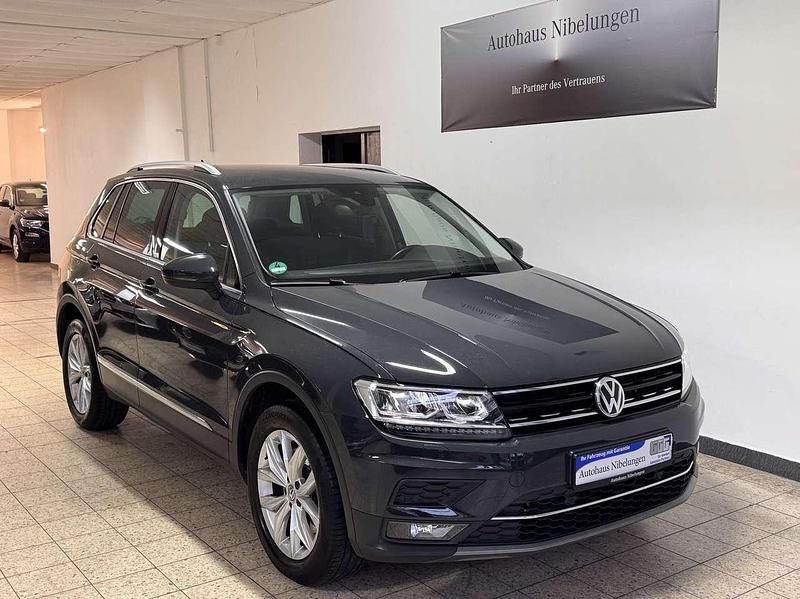 Uranograu Gebraucht 2020 VW Tiguan Highline SUV | 28.299 € (Guter Preis) - Bild 1/4