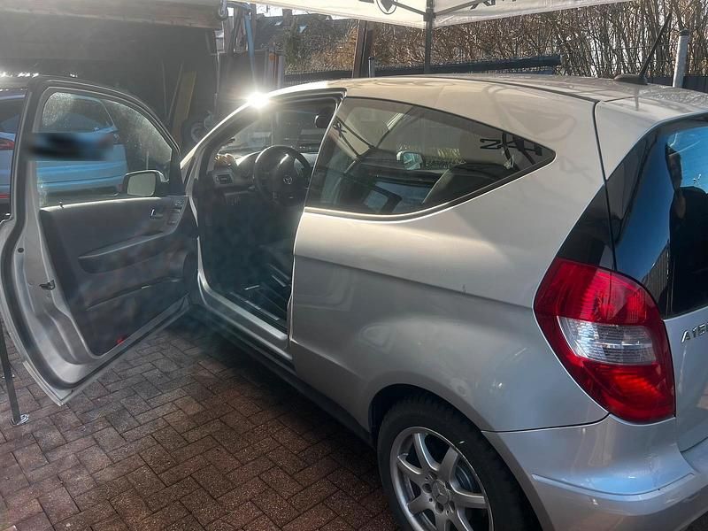 Gebraucht Mercedes A150 95 PS (69 kW) 2008 Silber Kleinwagen