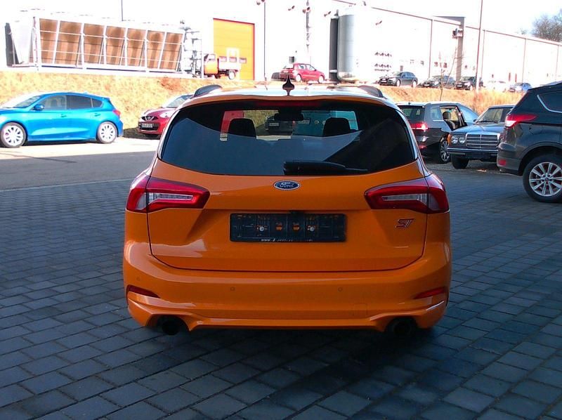 Gebraucht Ford Focus ST 280 PS (205 kW) 2021 Orange Kombi