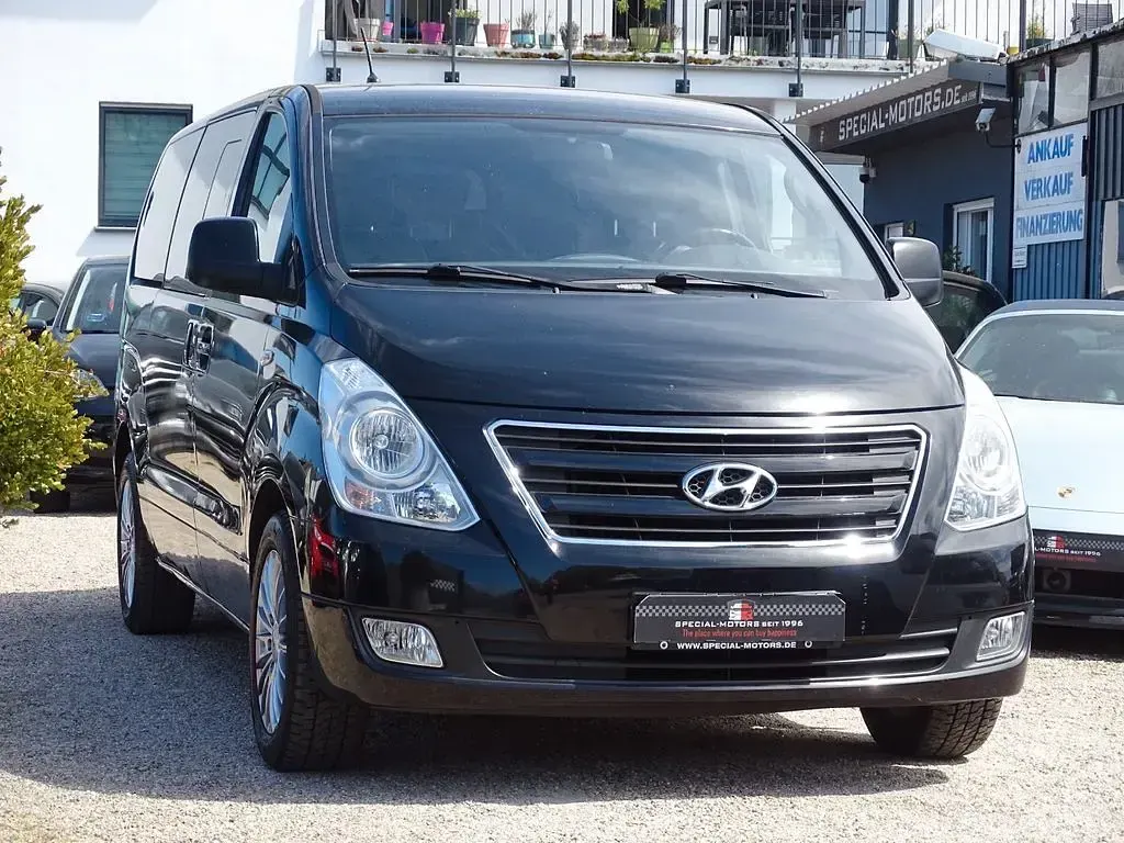 Gebraucht Hyundai H-1 Comfort 170 PS (125 kW) 2015 Schwarz Van / Kleinbus