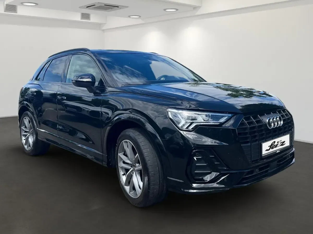 Gebraucht Audi Q3 S-Line 150 PS (110 kW) 2024 Schwarz SUV