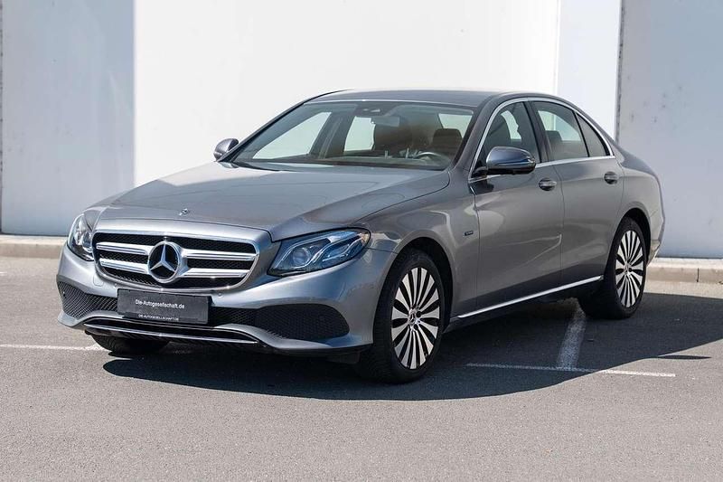 Gebraucht Mercedes E350 Avantgarde 286 PS (210 kW) 2017 Selenitgrau  metalliclack Limousine